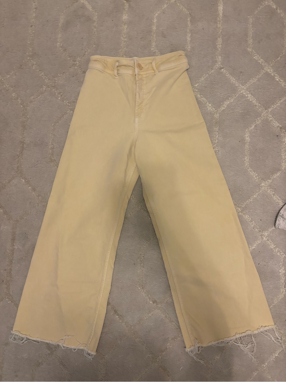 Zara Wide-Leg High-Rise Jeans in Soft Yellow
